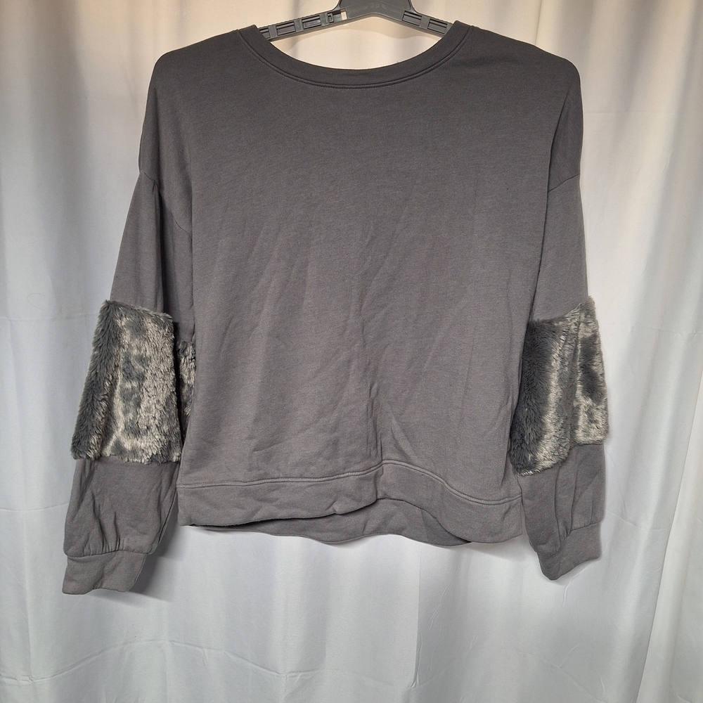 Gray Faux Fur Sleeve Women's Top